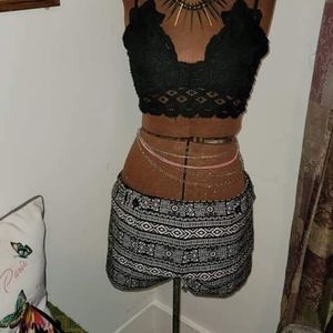 Textured shorts with pockets